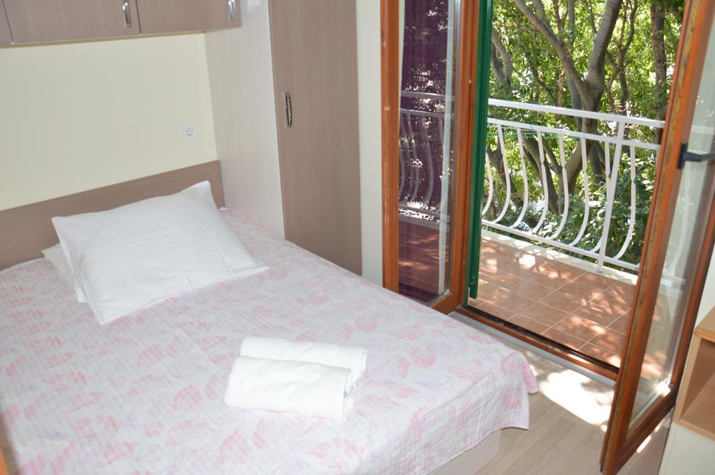 Apartmani Roko Drvenik  Exterior foto