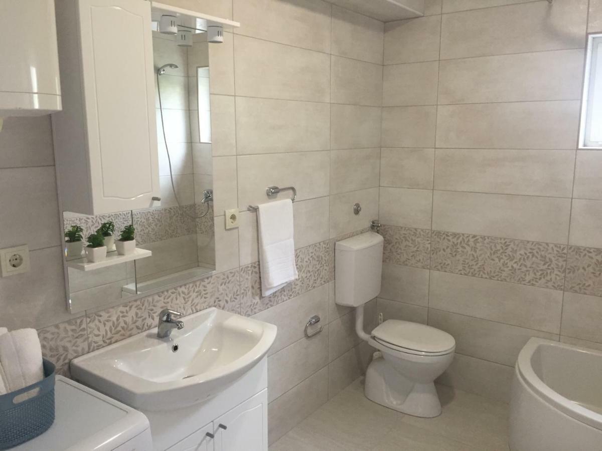 Apartmani Roko Drvenik  Exterior foto