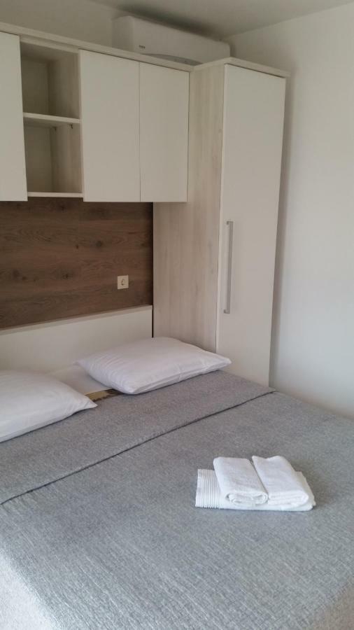 Apartmani Roko Drvenik  Exterior foto