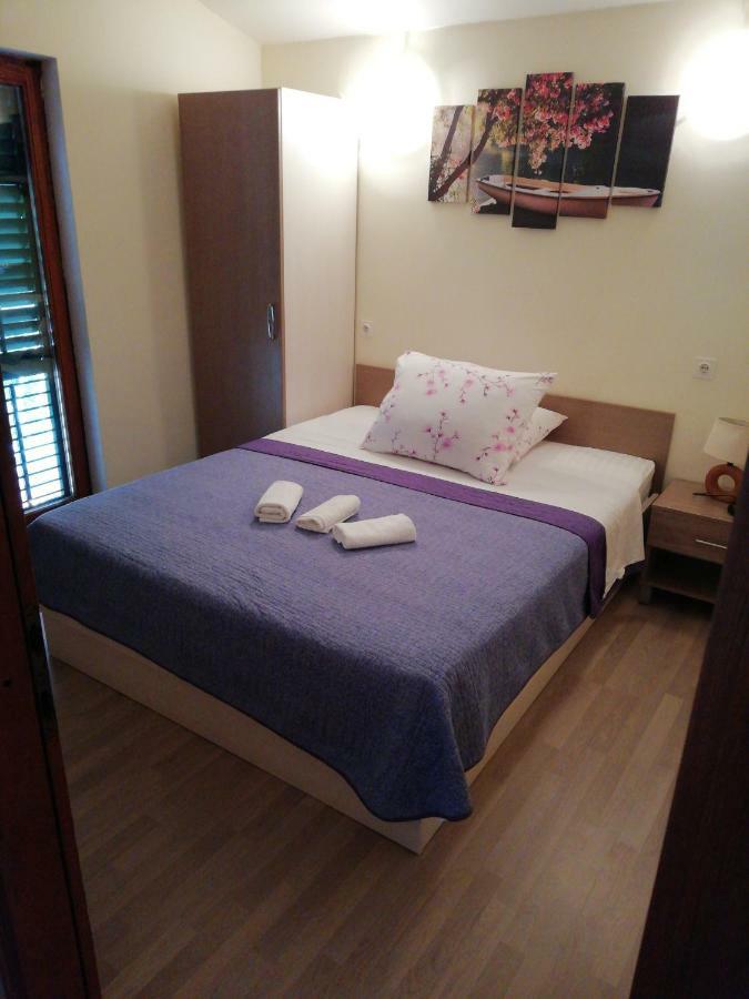 Apartmani Roko Drvenik  Exterior foto